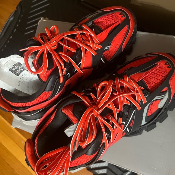 Sz 44 ( sz 11 ) basically brand new wore have recite , box extra laces that come - Picture 1 of 4